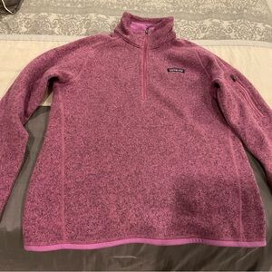 Women’s Mauve colored Patagonia quarter zip